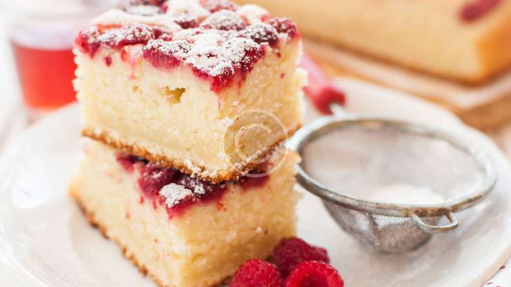 Raspberry Yogurt Cake